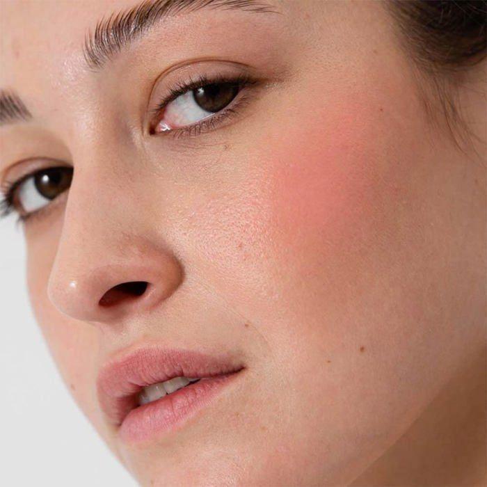 Rouge - Makeup Revolution - Re-loaded - Pêches & Creme - 7,5g - Sehr pigmentiertes Puder