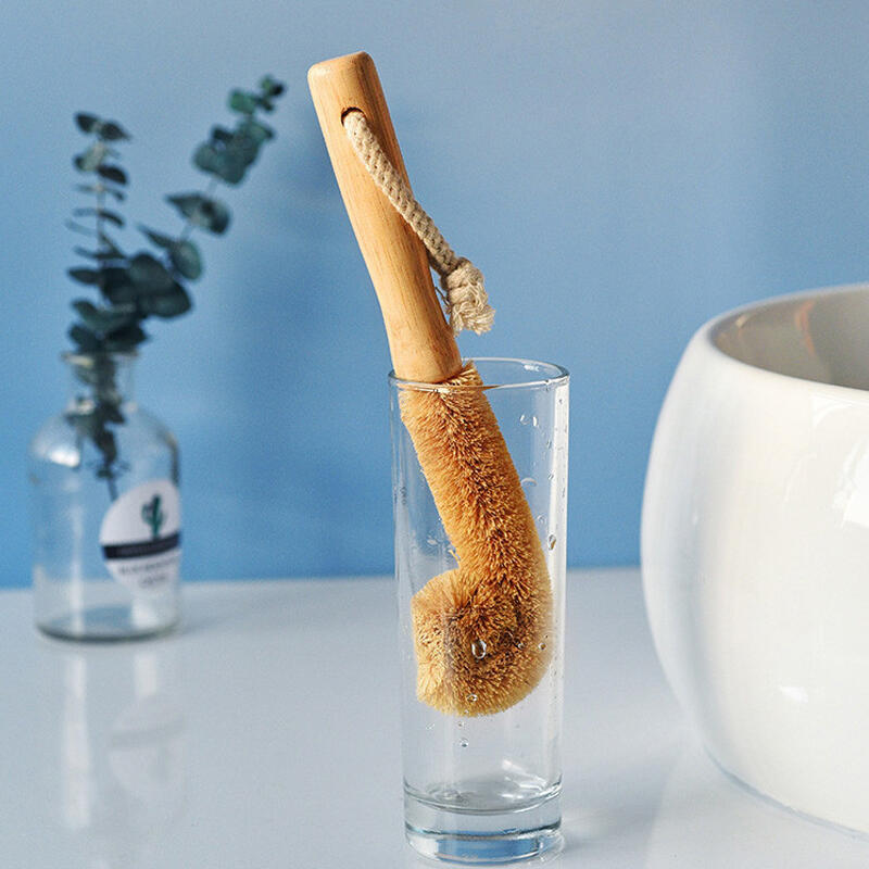 1 Minimalist Cane Kitchen Scrub