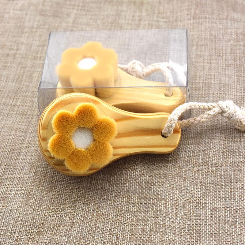 Plum Blossom Concave Deep Cleansing Face Brush with Soft Fibers