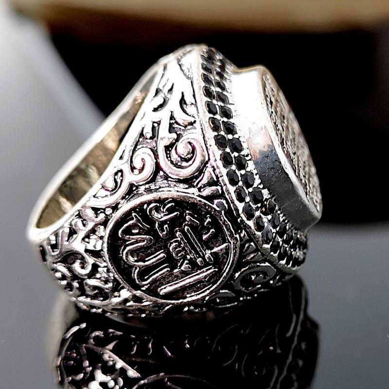 

Huitan Vintage Women/Men Finger Rings Caved Letters Black Stones Gothic Couple Rings Daily Wear Party Special-interest Zircon 6