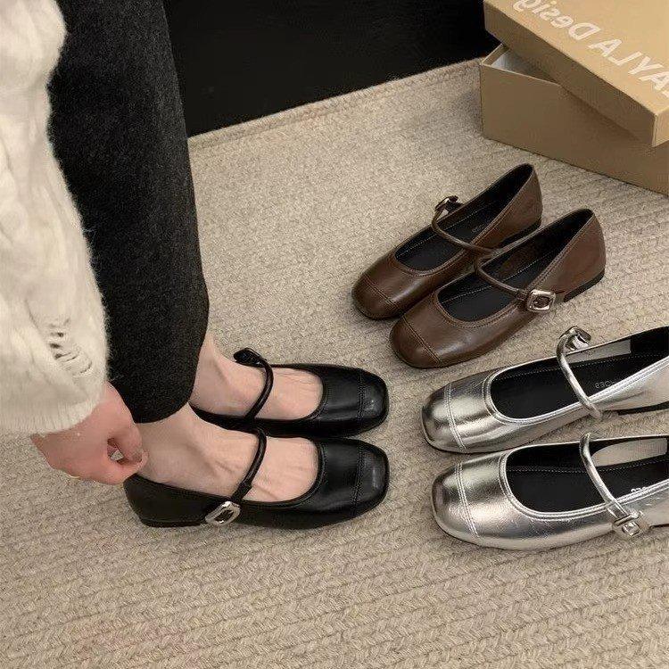 Retro Mary Jane shoes women's 2025 spring and autumn new one-word with light mouth round head single shoes flat bottom with skirt small leather shoes