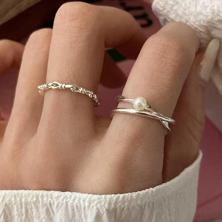 Elegant Moonstone Silver Ring – Versatile Cool Design with Hollowed Details