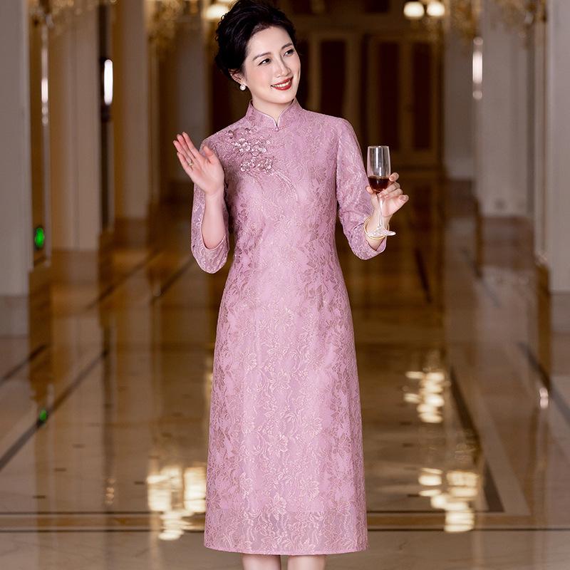 Elegant Pink Plus Size Chinese Style Short Sleeve Wedding Dress for Mothers & Mothers-in-Law - Autumn 2025 Collection