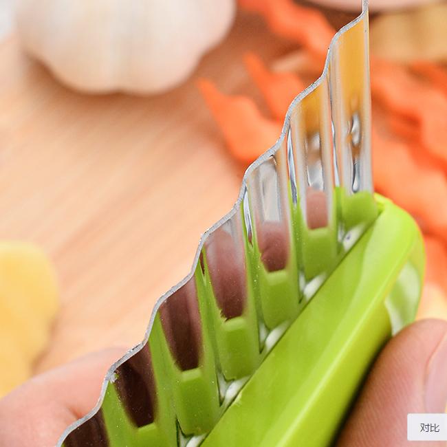 Stainless Steel Potato Chip Slicer Dough Vegetable Fruit Crinkle Wavy Slicer Knife Potato Cutter Chopper French Fry Maker Tools