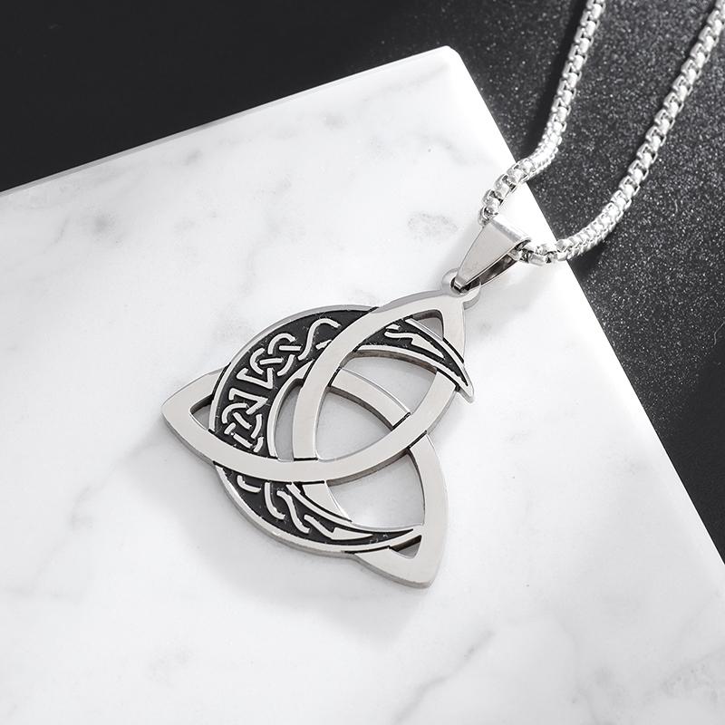 Irish Trinity Knot Celtic Moon Necklace Men Women Stainless Steel Vintage Triquetra Lucky Amulet Jewelry