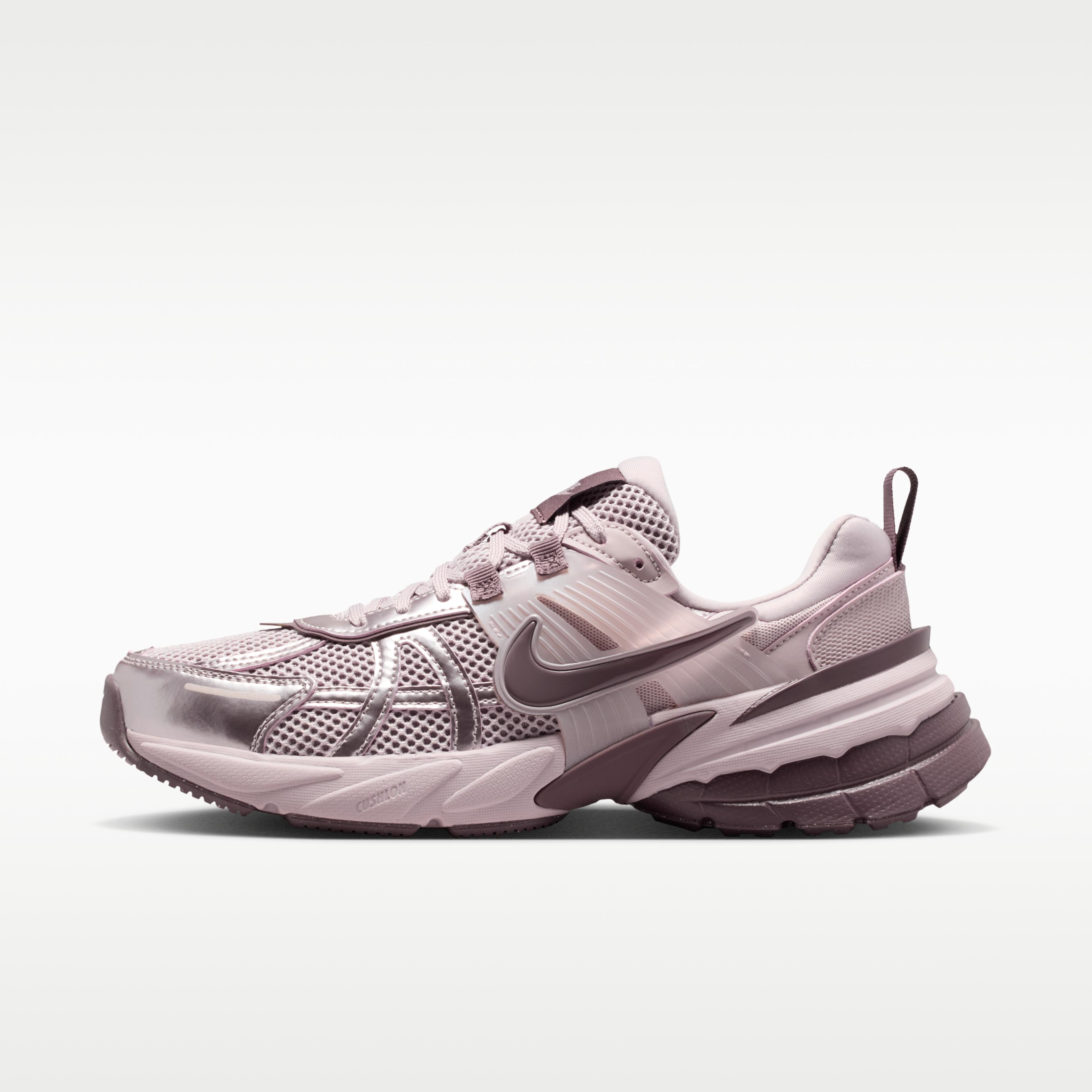 Nike V2K Run Particle Rose Tattoo (Women s) 35.5