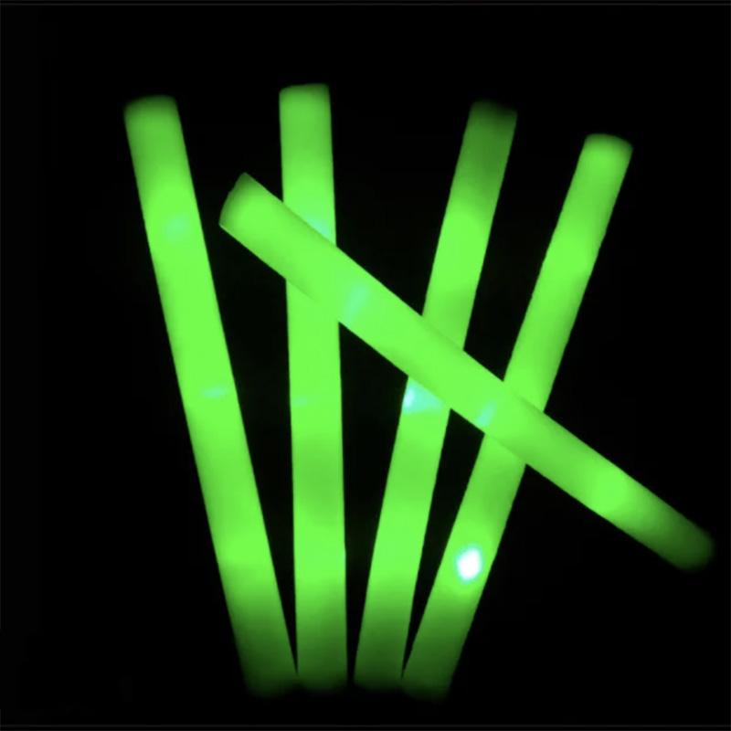 12/15/30/60 Stuks Glow Sticks Grootverpakking Kleurrijke RGB LED Glow Schuimstok Cheer Buizen Donker Licht voor Kerst Verjaardag Bruiloft Feestartikelen
