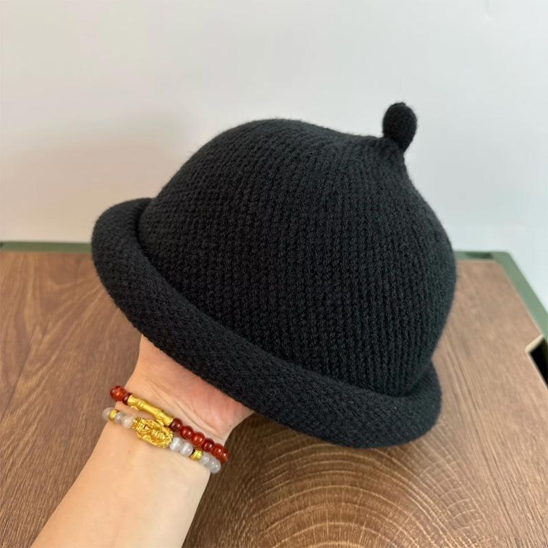 

Unisex Fashion Knitted Melon Skin Hats Winter Berets Comfortable Landlord Painter Hats Warm Soft Durable Anti-Slip Pacifier Cap чорний