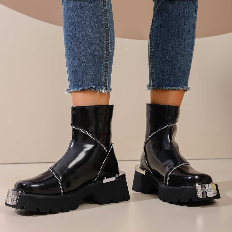 Booties Autumn and Winter New Round Toe Metal Buckle Anti-slip Wear-resistant Block Heel Fashion Boots