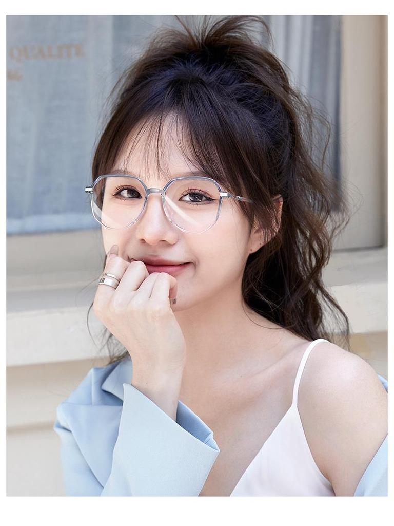 Gradient Blue Glasses: Myopic Women's Prescription, Anti-Blue Light, Face Slimming, Stylish Frames, Expert Fitting.