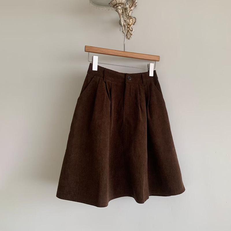 

Highly recommended! Elegant A-line umbrella skirt for women, featuring new autumn/winter corduroy—chic, simple, and versatile. L коричневый