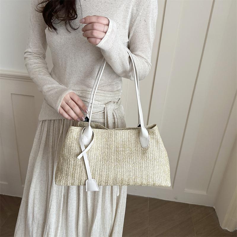 Japanese Minimalist Straw Shoulder Bag Summer Fashi Large Tote Bags Fashiable and Versatile for Daily Use Commuting Bag