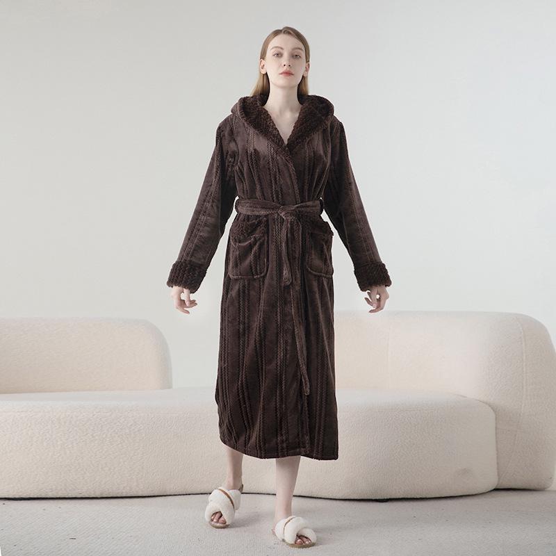 In-Stock Extra Long Hooded Jacquard Velvet Women's Bathrobe and Pajamas for Autumn/Winter