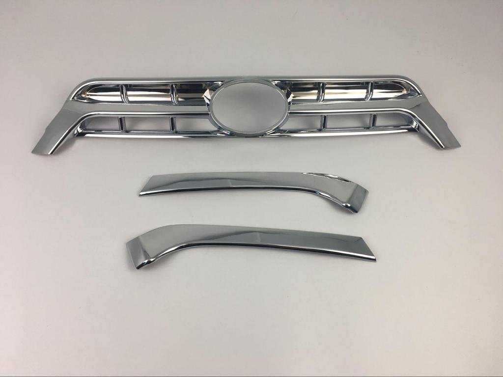 14 Yaris Zhixuan Center Grille & Figure-Eight Trim Modification