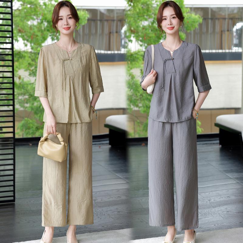 2026 Stylish Chiffon Short-Sleeve T-Shirt Set for Mom: Fashionable Summer Wear for Middle-Aged and Elderly Women