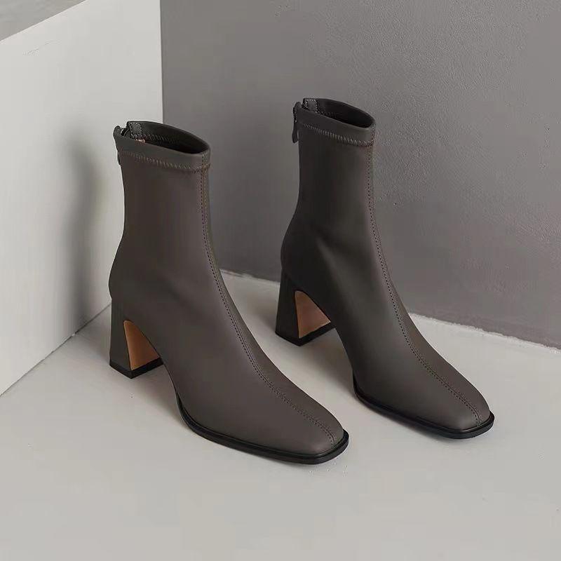 2025 Осінньо-зимові ботильйони на товстому підборі з квадратним носком - Французька м'яка шкіра, Універсальні високі підбори для жінок