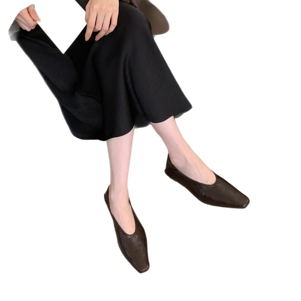 Płytkie miękkie skórzane pojedyncze buty damskie 2025 jesień cienkie buty z kwadratowym noskiem retro na niskim obcasie buty babci super miękkie francuskie buty do pracy