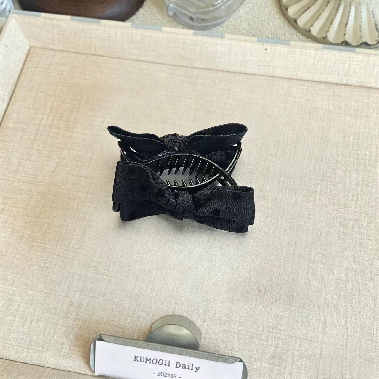 Retro French Polka Dot Bow Hair Claw Clip – Autumn/Winter 2025