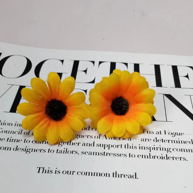 4cm Chrysanthemum & Sunflower DIY Head Ornaments - Small Daisy Archway & Wreaths