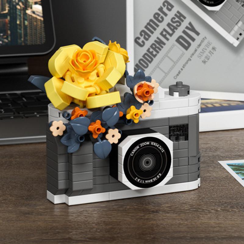 Slr Retro Camera Mirror Flower Model Building Block Set-Creative Trendy Ornament Educational Toy For Children Gift Ornament