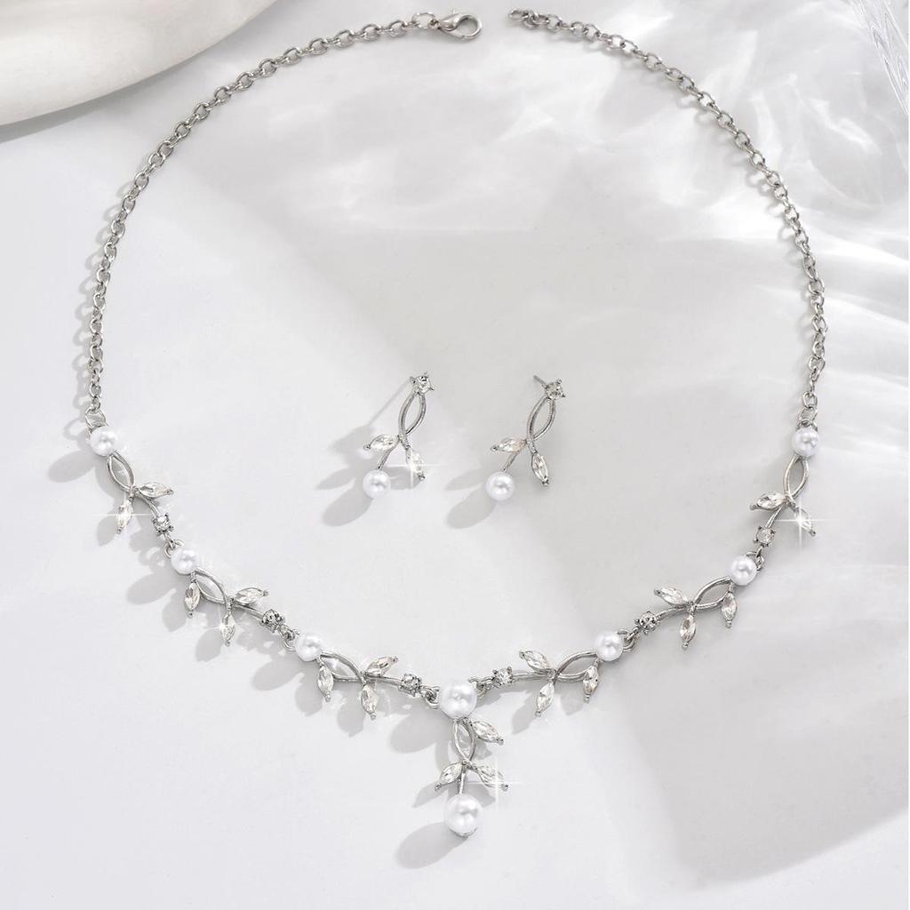 Elegant Pearl & Rhinestone Leaf Jewelry Set for Brides