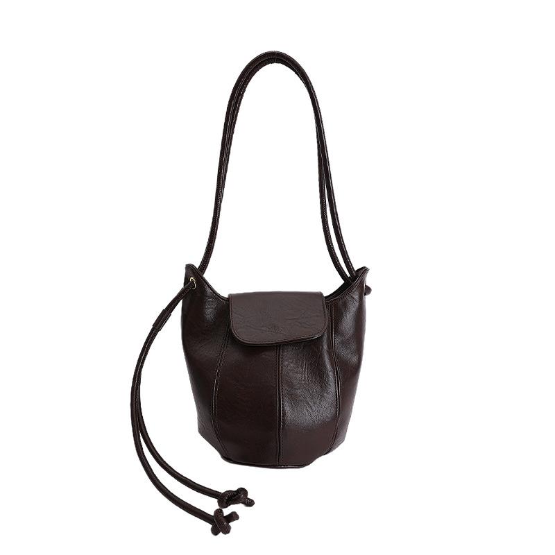 Bucket Bag with Pumpkin Pattern - High-end and Niche Design, Single Shoulder with Underarm Strap Accessory Bag