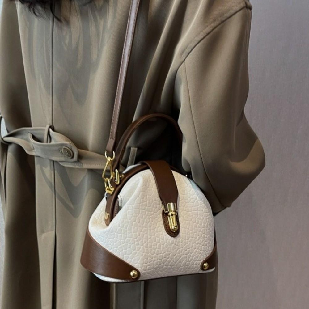 Metal Buckle Vintage Shoulder Bag Shell Shape Crossbody Bag Leather Messenger Bag Casual Wear