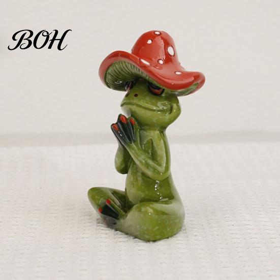 Exquisite Resin Crafts Yoga Mushroom Frog Figurine, Creative Statue, Cute Sitting Small Entrance Hall Decor Green Ornament for Home Office Shelf