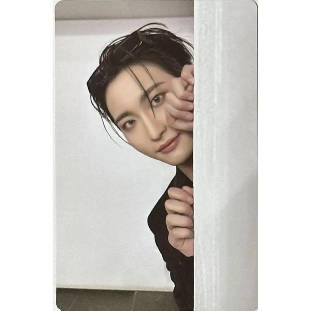 ATEEZ THE WORLD EP.2:OUTLAW A / DENÍK / JEDNOTKA DENÍKU / Z ver. OFICIÁLNÍ FOTOKARTA