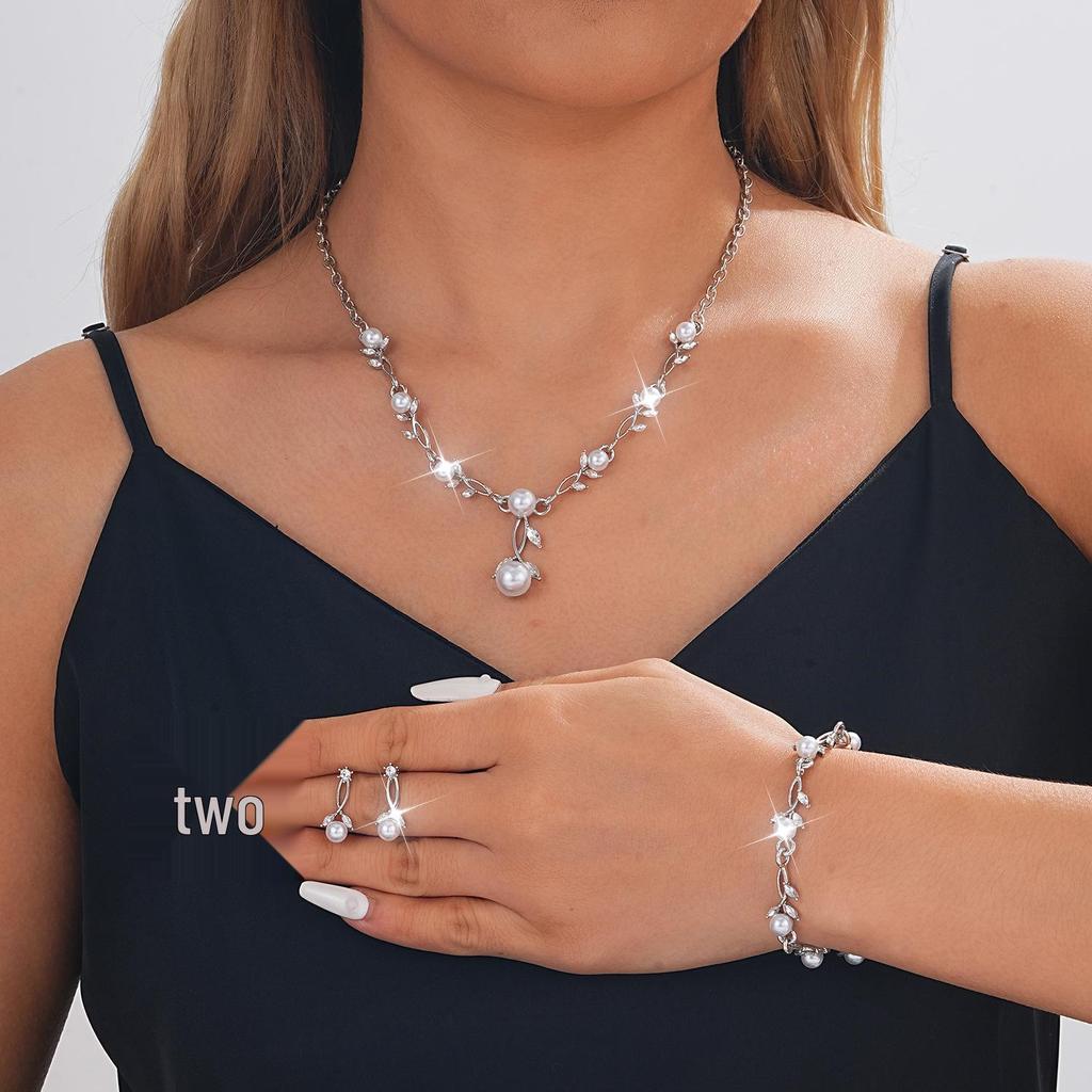 Elegant Pearl Rhinestone Flower Jewelry Set: Necklace, Earrings & Bracelet for Weddings & Banquets