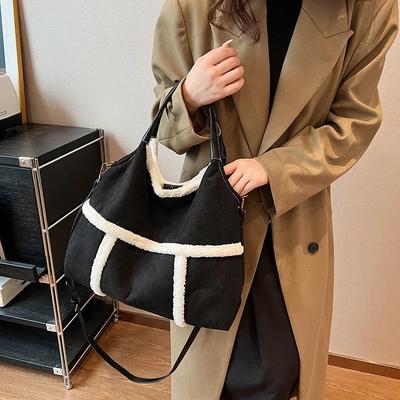Feminine Tote Bag Autumn and Winter New Retro Traveling Large Capacity Crossbody Bag