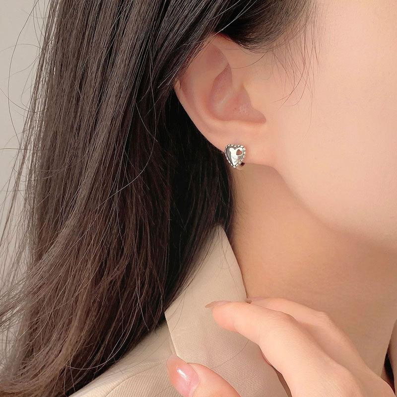Love Earrings Ins Fashion Personality Niche Design High-end Cold Style Earrings