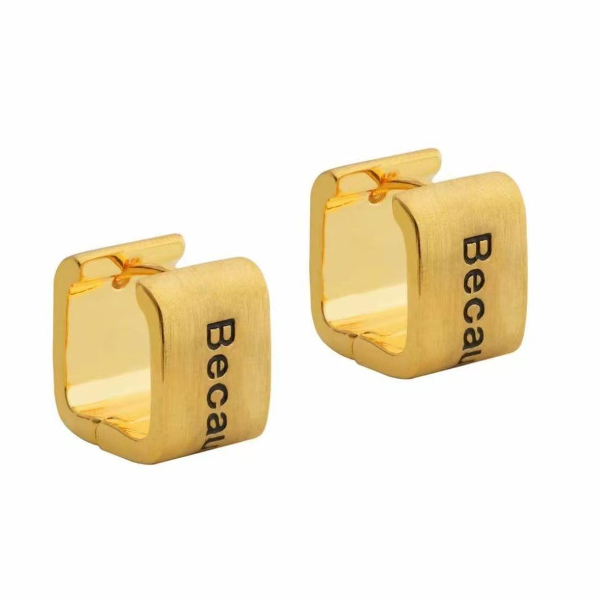 

Letter Shaped Earrings, Jewelry, Versatile And Unique Female Design With Distinctive . one size білий