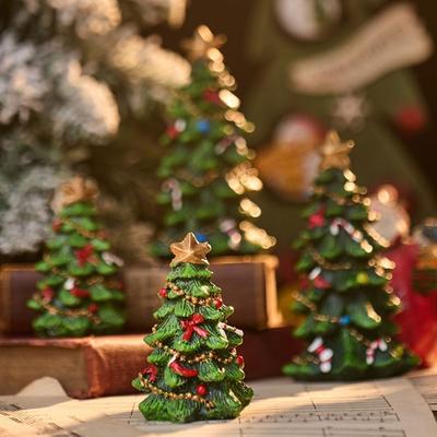 1Pcs Christmas Tree Ornaments Ins European Resin Mini Desktop Living Room Party Atmosphere Cute and Exquisite