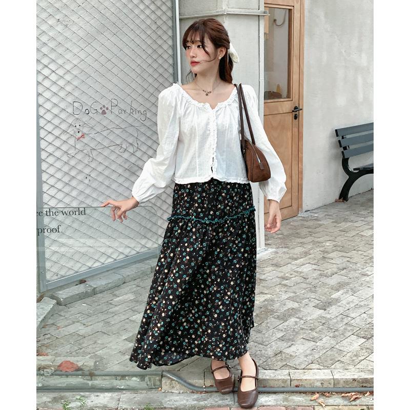 

Floral A-Line Midi Skirt & Ruffle Trim Blouse Set Small