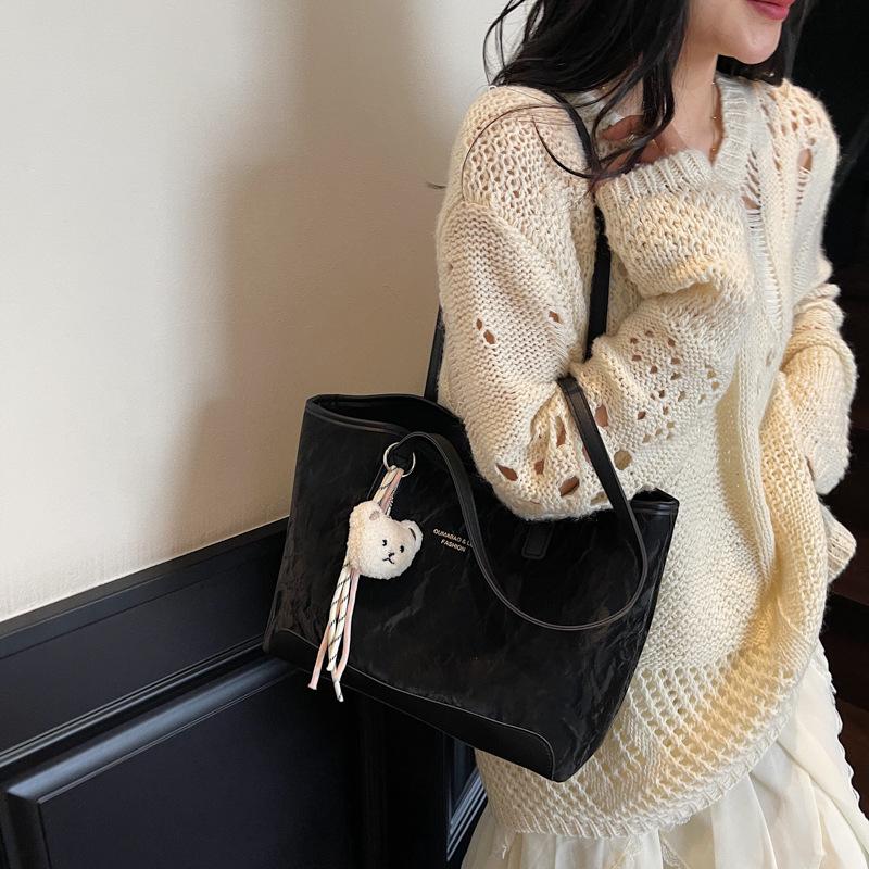 New simple and fashionable versatile shoulder bag, student class bag, women's large-capacity commuter tote bag