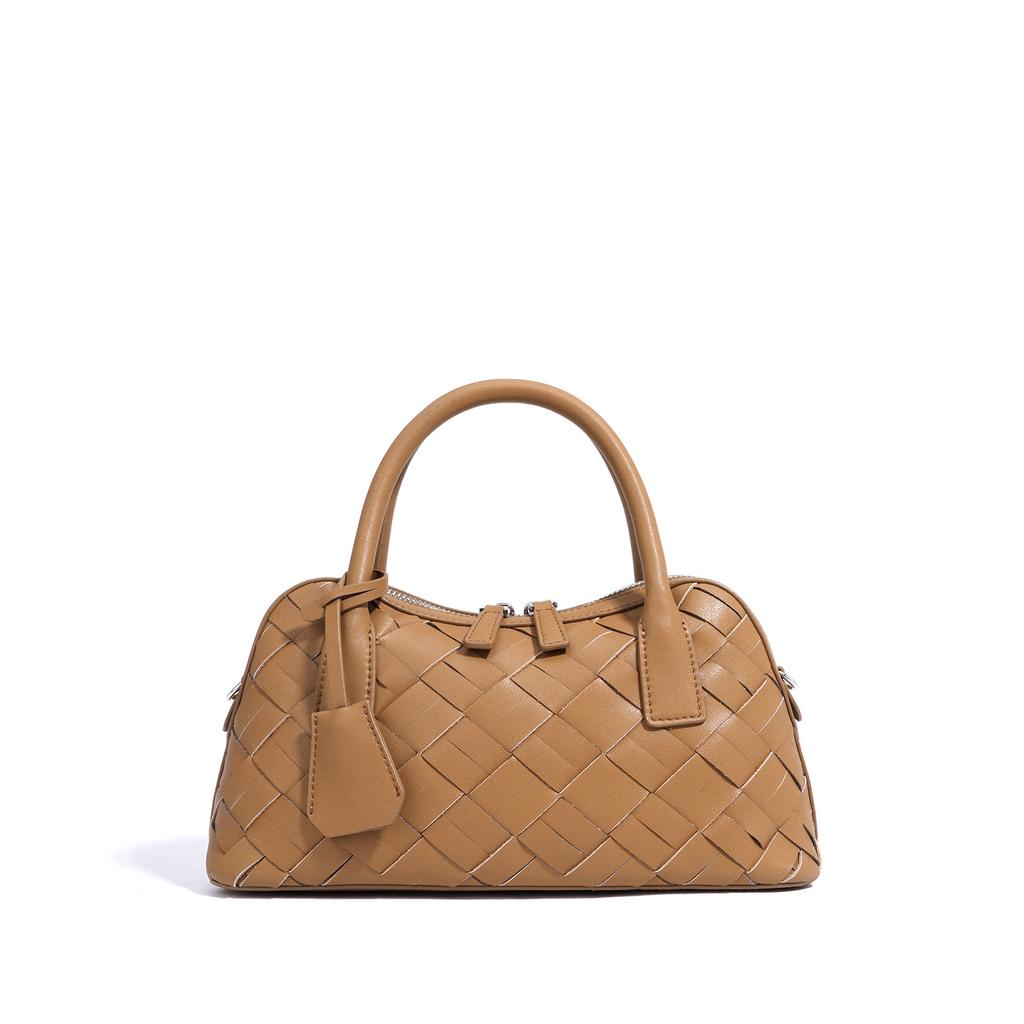 2025 Single Shoulder Bowling Leather Women's Bag New Hand Woven Underarm Bag Commuter Large Capacity Crossbody Bag