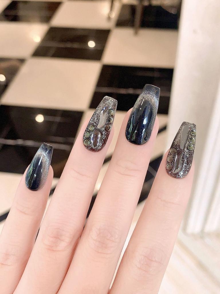 Trendy Black Cat Eye Manicure Stickers Sparkling Gems And Handcrafted Design