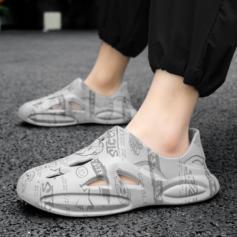 Summer Men Slippers Men Hollow Out Non-Slip Beach Shoes Sneaker Male Casual Slip On Flats Sandal Water Shoes Print