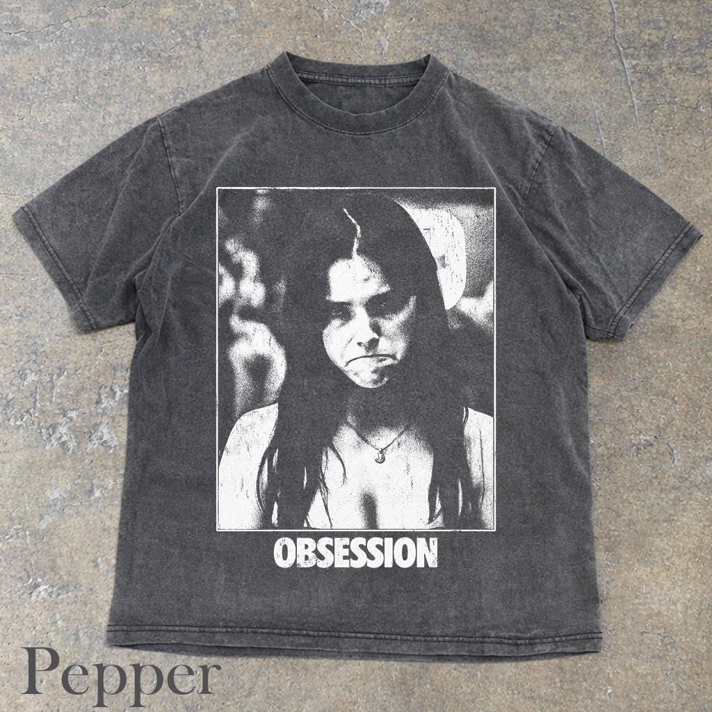 T-shirt Estiva Vintage OBSESSION 2026, Maglietta Grafica con Nikki Accigliato, T-shirt Horror Gotico
