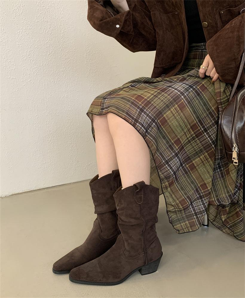 Coarse heel French retro pointed western cowboy short boots women's boots new in autumn and winter 2025