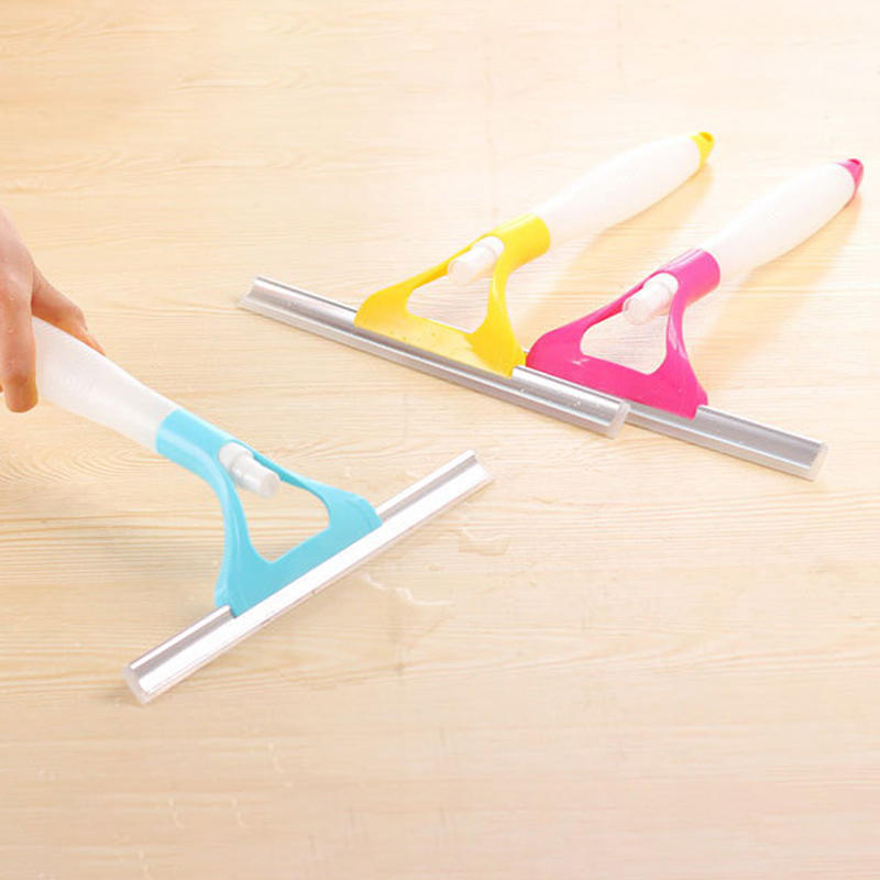 Spray Type Cleaning Brush Glass Wiper Window Clean Shave Car Window Cleaner