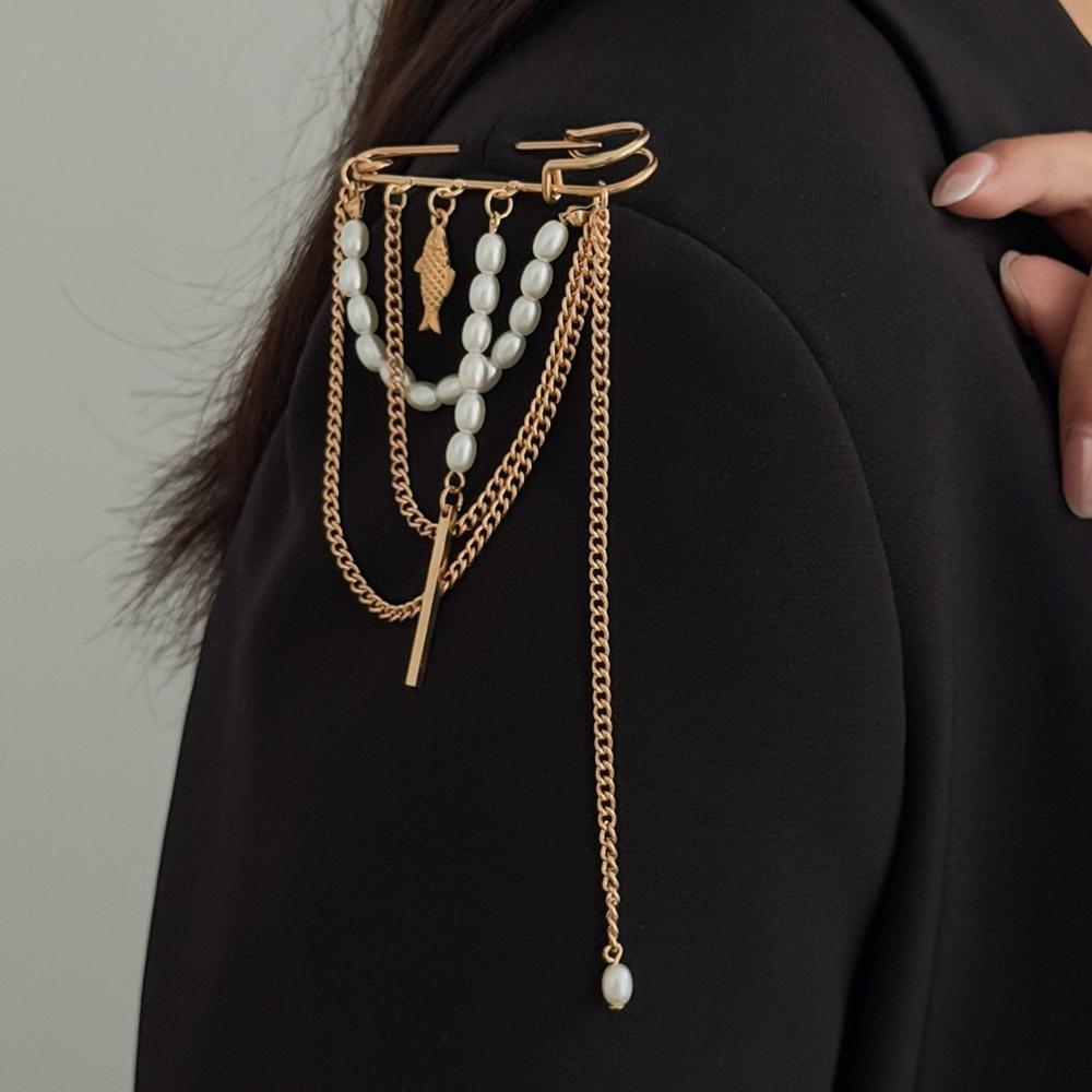 Fashion Pearl Multi-layer Chain Tassel Brooch Hip Hop Lapel Pins for Women Decorative Clothing Accessories Jewelry Gifts