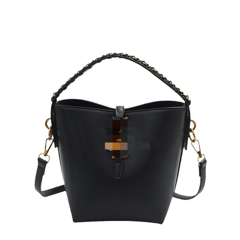 Hand carry high-end bag women s new 2025 spring and summer fashion versatile bucket bag niche simple casual shoulder bag
