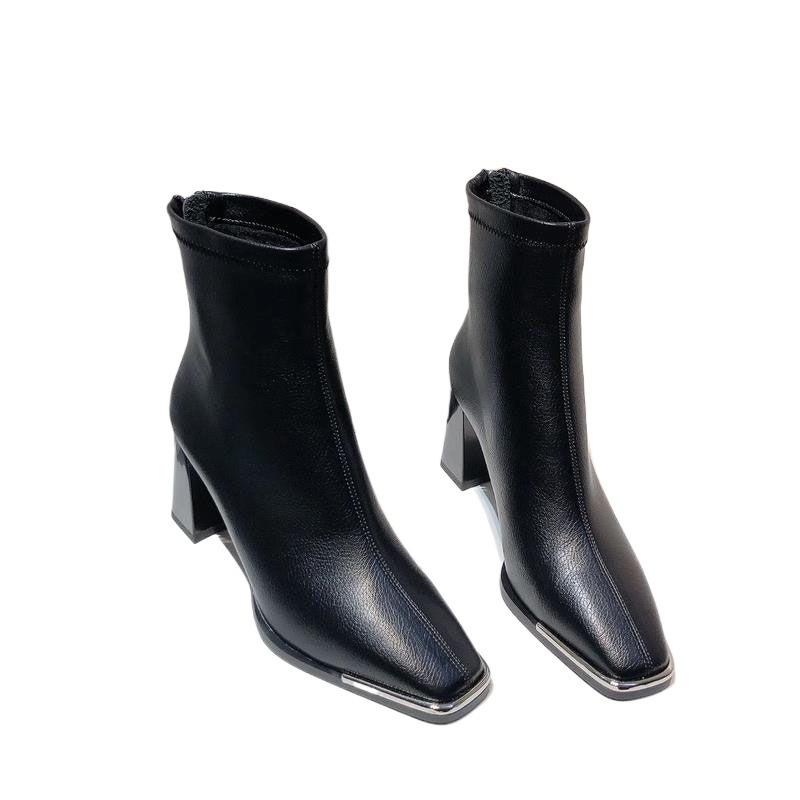 Internet celebrity high heel French short boots women's autumn and winter 2025 new temperament commuter black rear zipper fashion thin boots