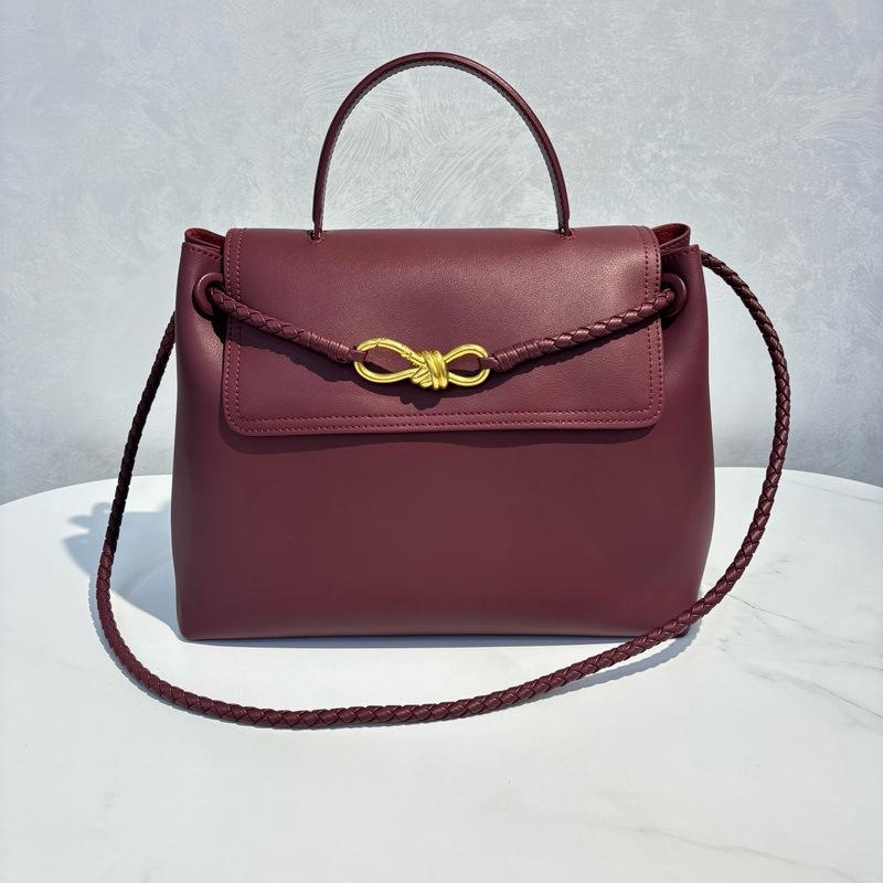 2026 Neue Leder-Damenhandtasche grenzüberschreitender Bestseller schlicht gewebt Klappe Schleife goldene Schnalle Schulter Crossbody tragbare Tragetasche