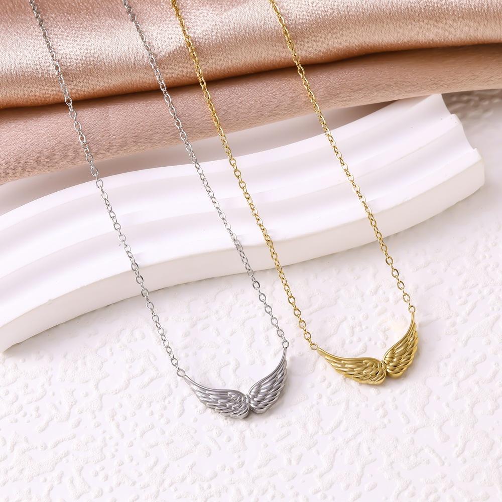 Collana Ciondolo Ali d'Angelo in Oro, Placcata Oro, Delicata Minimalista per Donna, Regali di Compleanno, Regali di San Valentino per Lei
