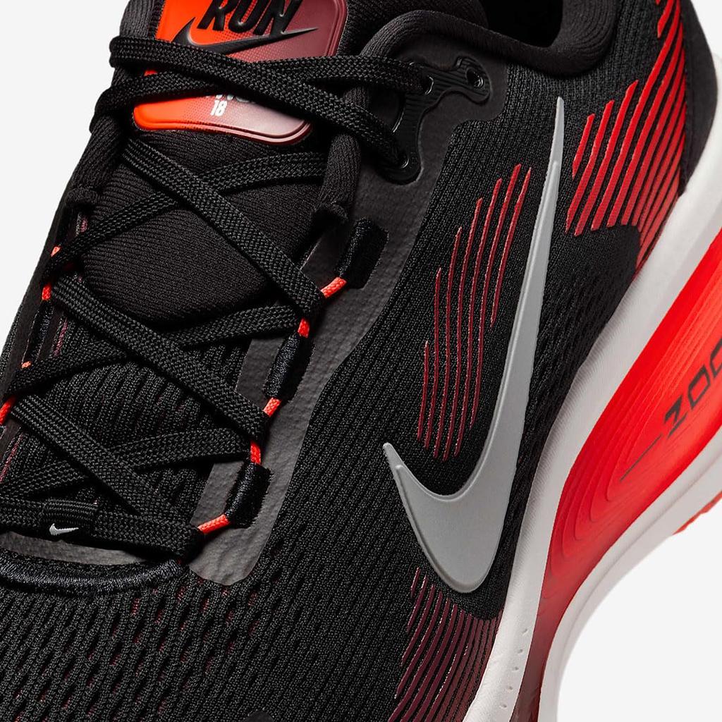 Nike Men's Vomero 18 Running Shoes Black/Bright Crimson 26.0cm HM6803-008