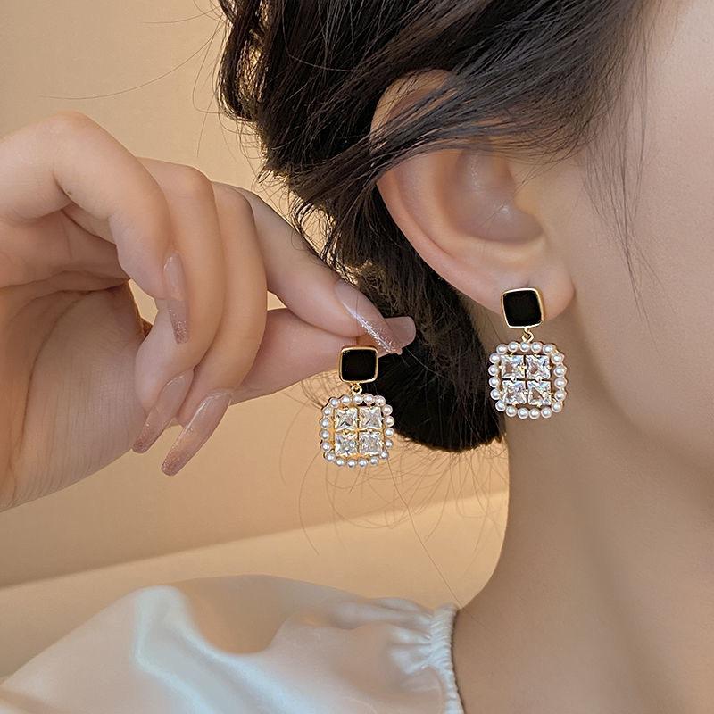 Silver Needle Fashion High-end Sense Diamond-set Black Earrings Niche Versatile Temperament Earrings Light Luxury High-quality Earrings