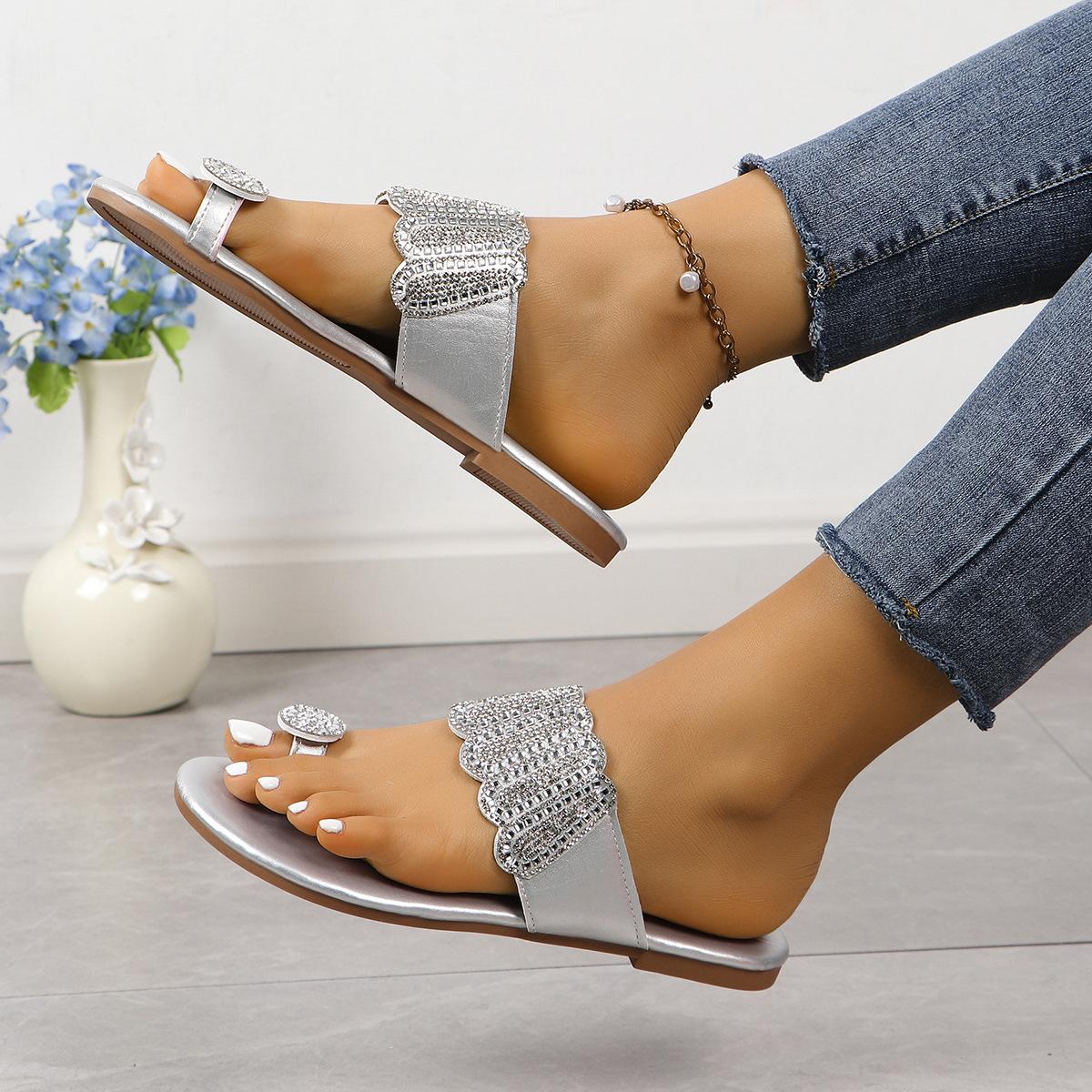 

Fashion Clip toed flat heel sandals for women in spring and summer of 2025 new women s sandals with glass rhinestone weaving 35